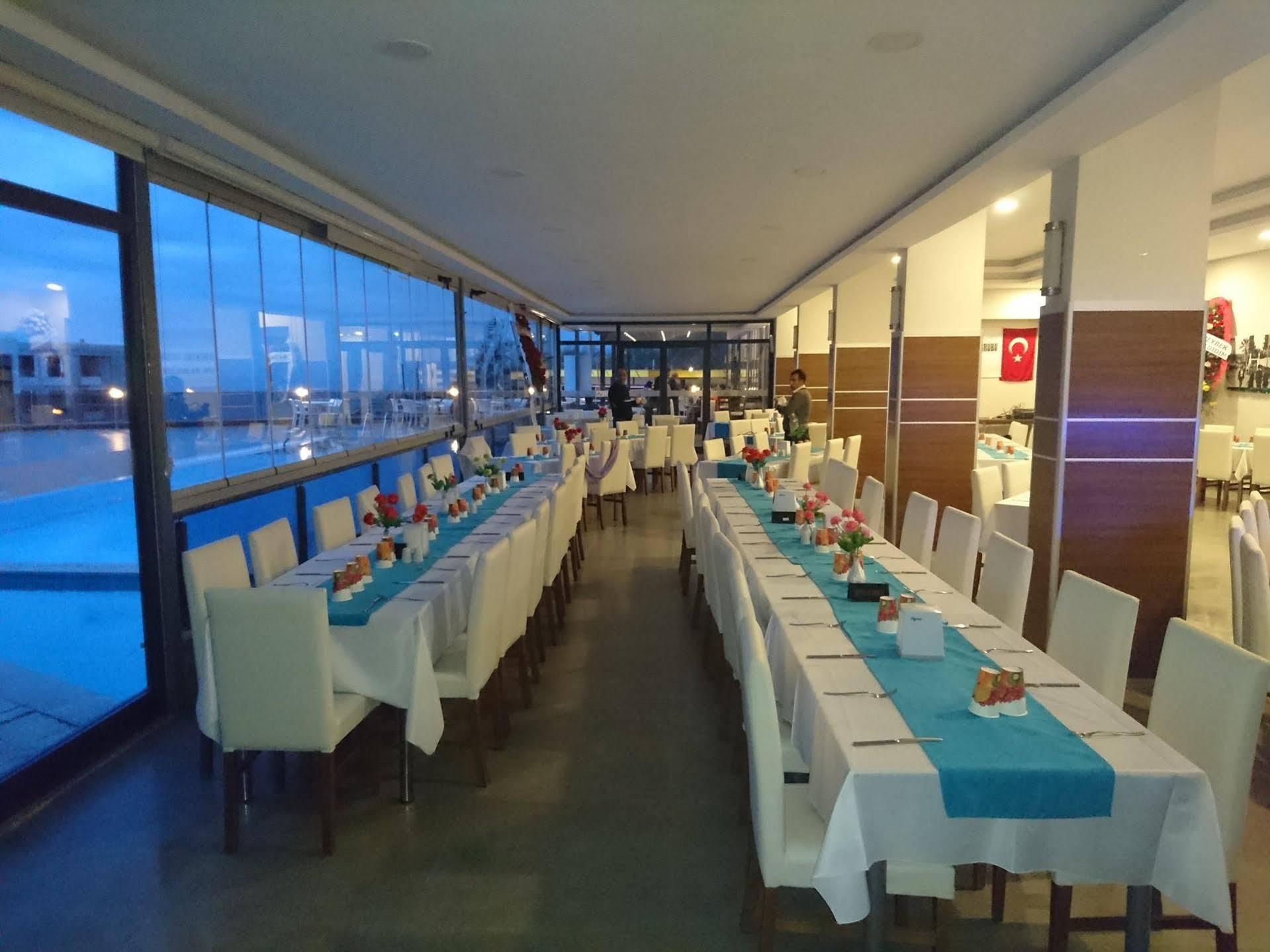 Comfort Ada Class Hotel Kusadası Exteriör bild